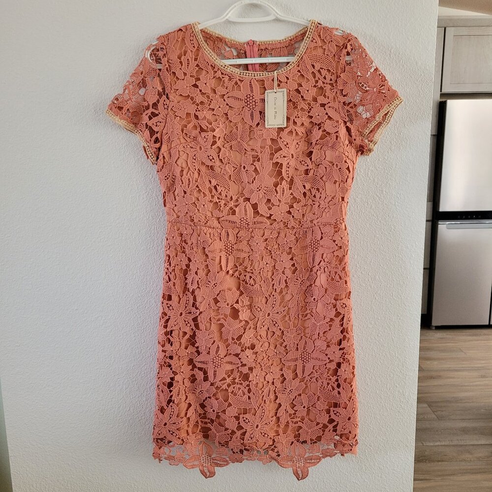 Doe & Rae NWT Size M | Lace Floral Rose Gold Dress